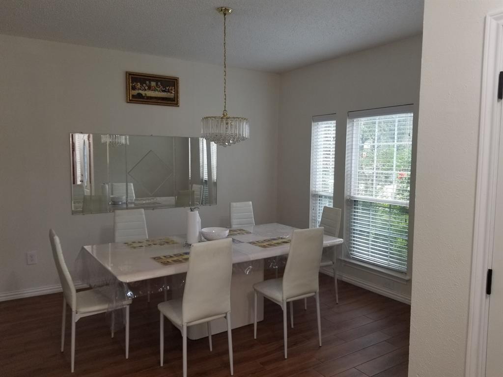 800 Santa Fe Trail Irving, TX 75063 - Photo 3 of 17 Dining