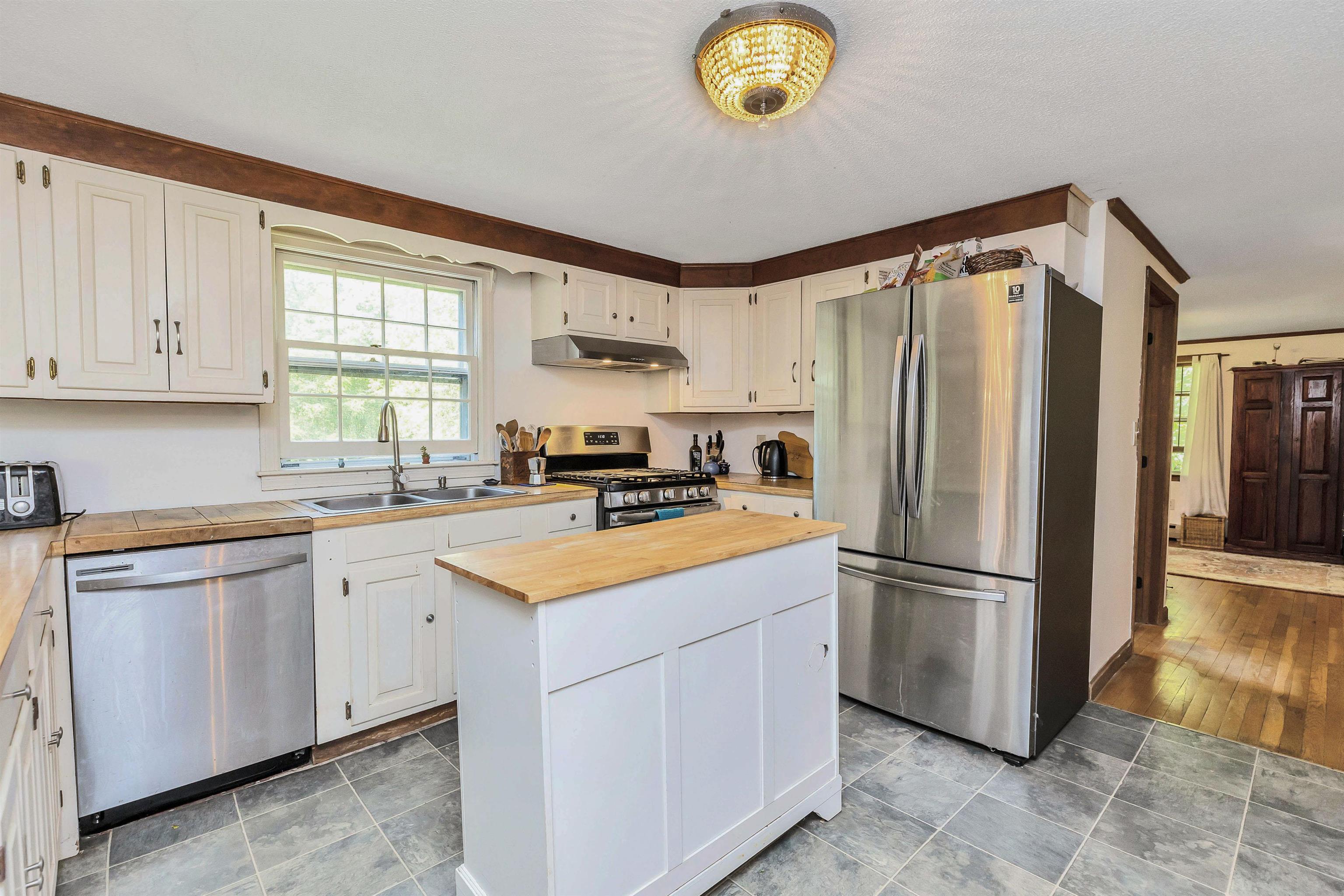 147 Hunter Farm Road Peterborough, NH 03458 - Photo 4 of 38