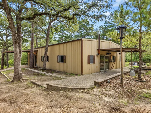 $325,000 | 571 Pine Canyon Drive, Smithville, TX 78957