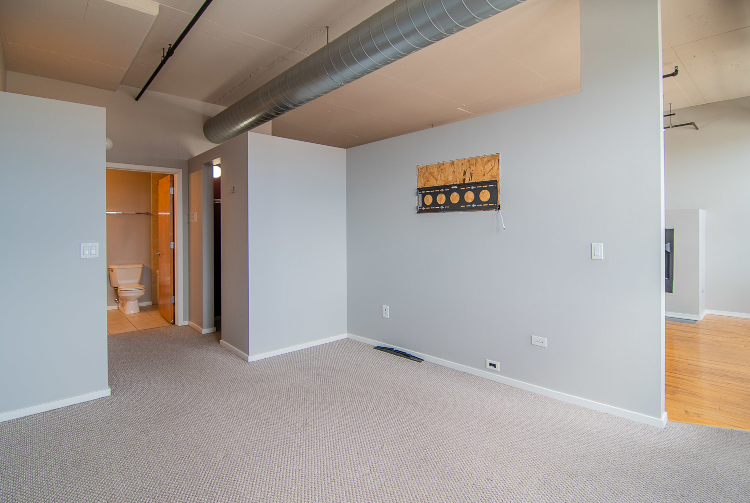 6 South Laflin Street, Unit 808 Chicago, IL 60607 - Photo 6 of 13 a view of an empty room