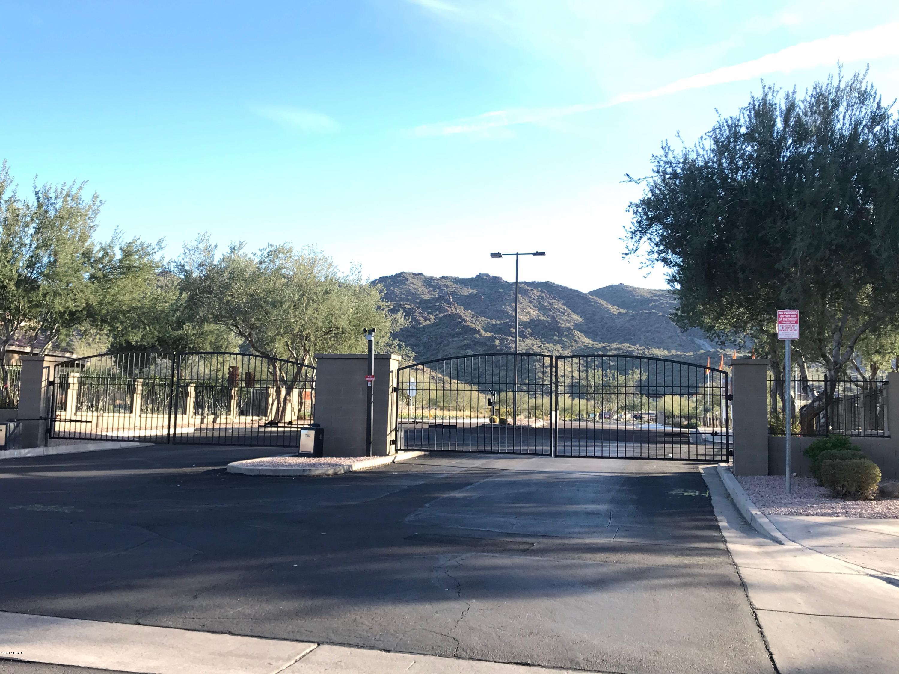 933 East Pedro Road Phoenix, AZ 85042 - Photo 6 of 49 IMG_6522