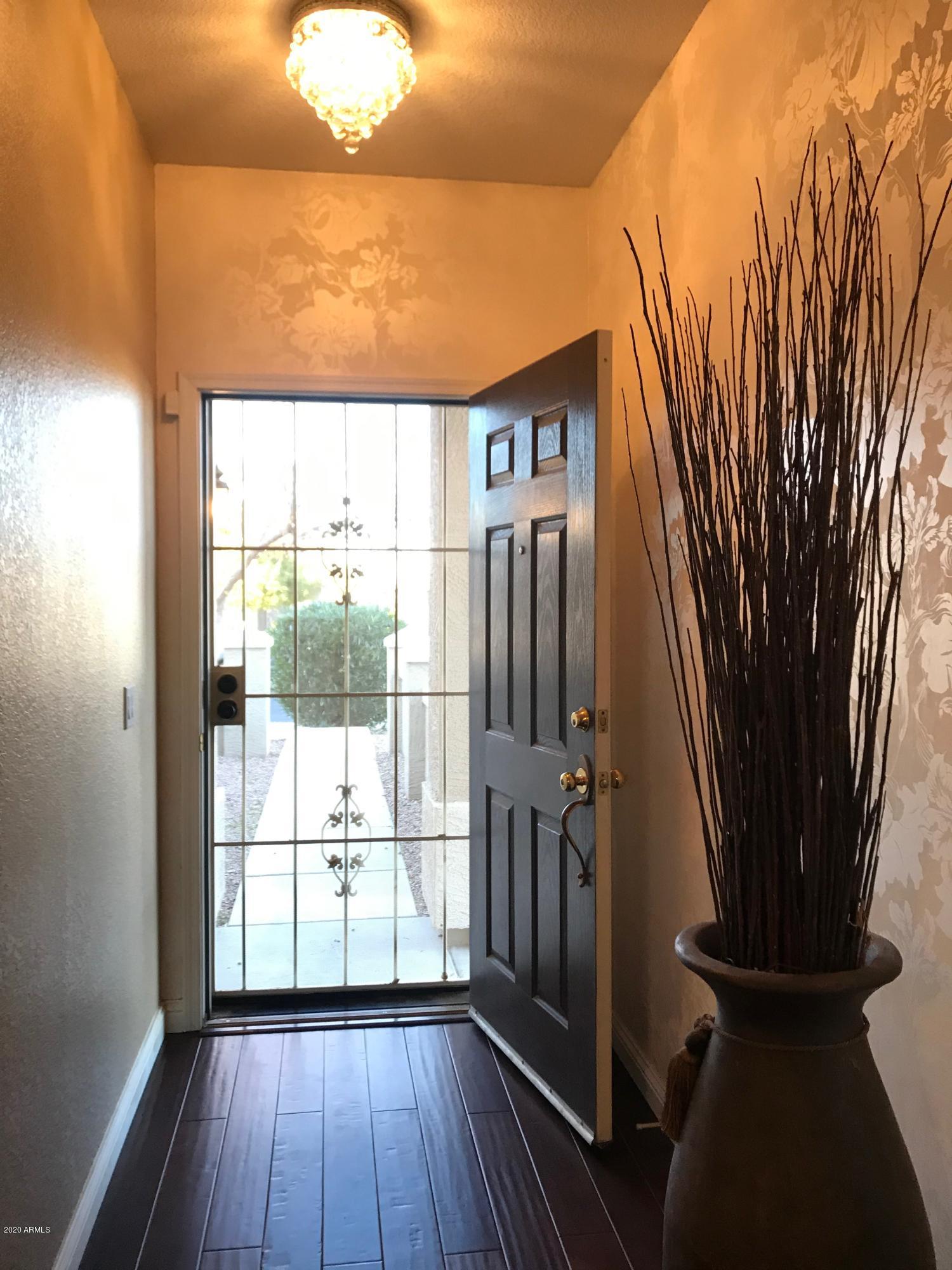 933 East Pedro Road Phoenix, AZ 85042 - Photo 7 of 49 IMG_6572