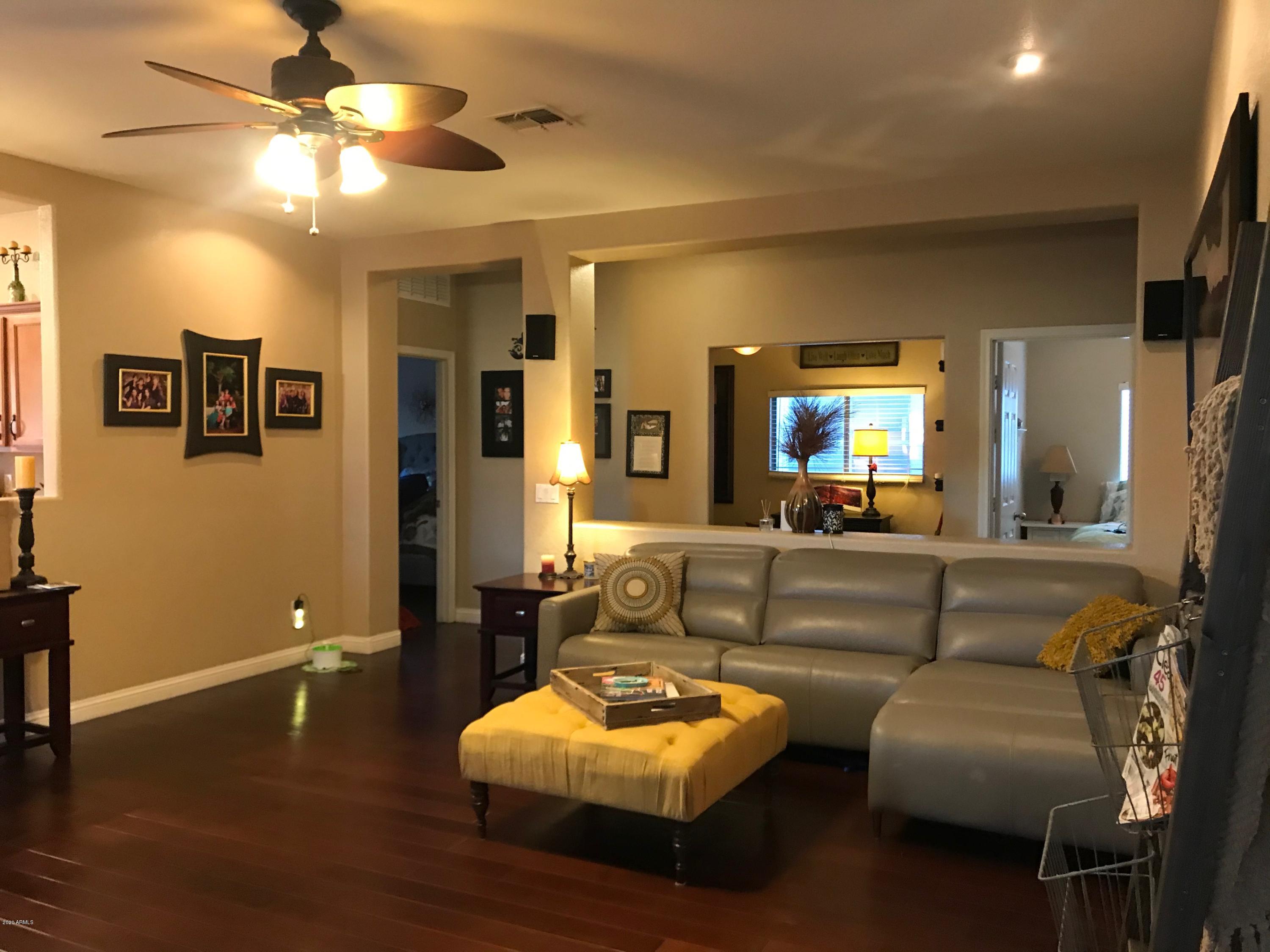 933 East Pedro Road Phoenix, AZ 85042 - Photo 9 of 49 IMG_6573