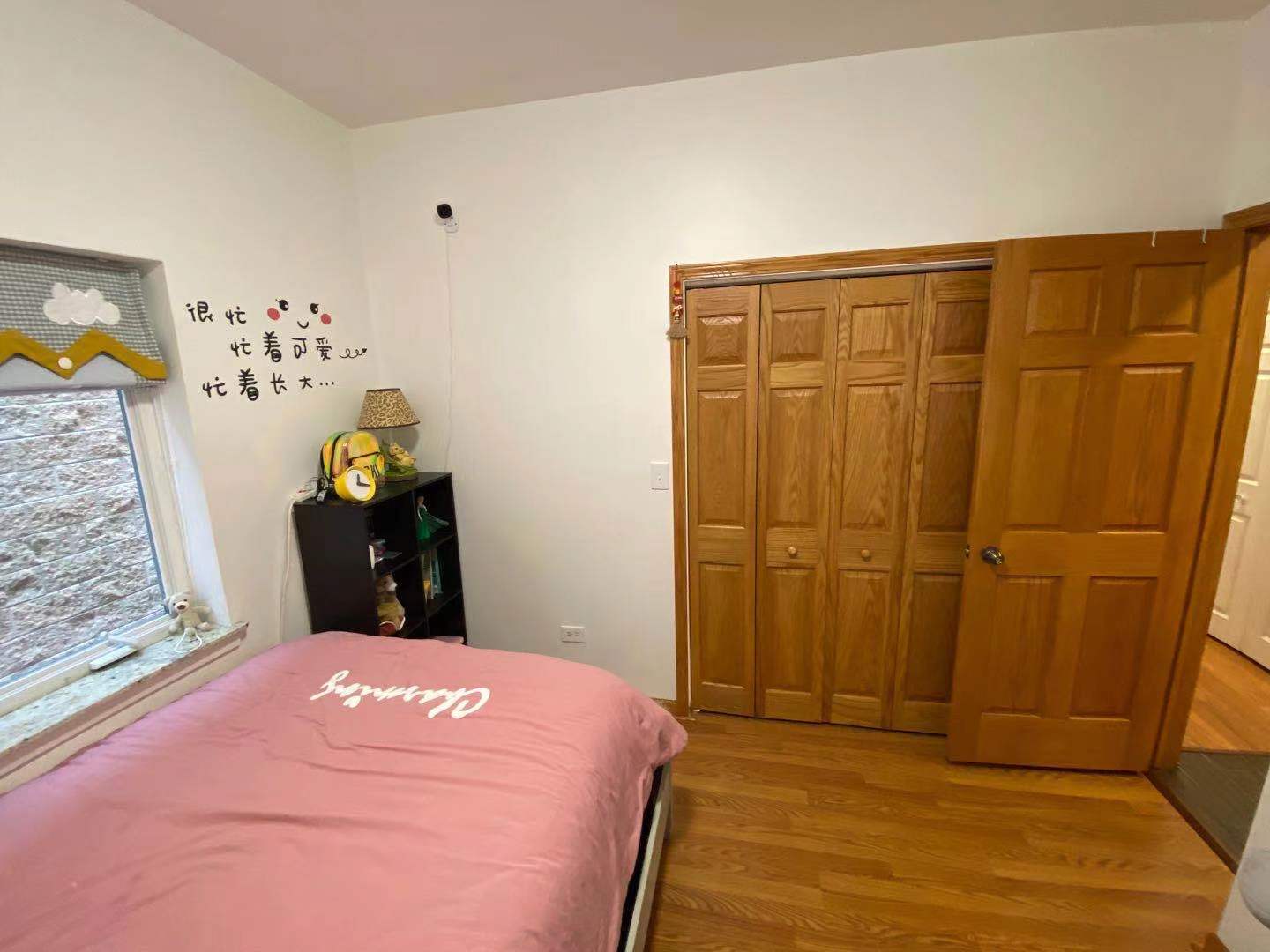 723 West 31st Street, Unit 2 Chicago, IL 60616 - Photo 11 of 21 a bed room with a bed
