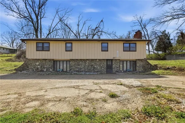 $219,000 | 14903 East Kentucky Road, Independence, MO 64050