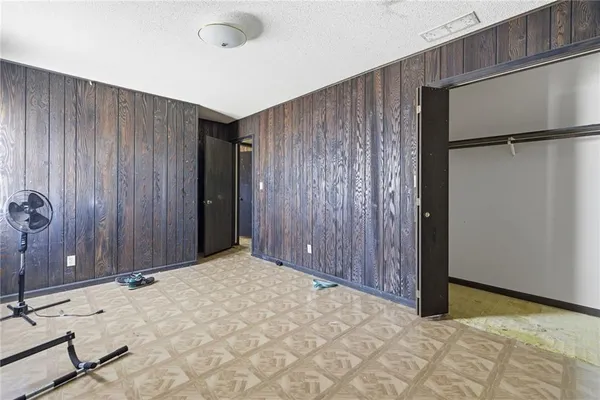 $219,000 | 14903 East Kentucky Road, Independence, MO 64050