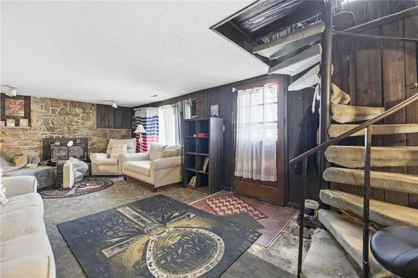 $219,000 | 14903 East Kentucky Road, Independence, MO 64050