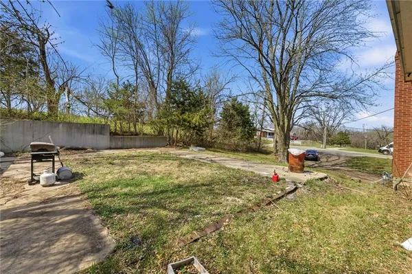 $219,000 | 14903 East Kentucky Road, Independence, MO 64050