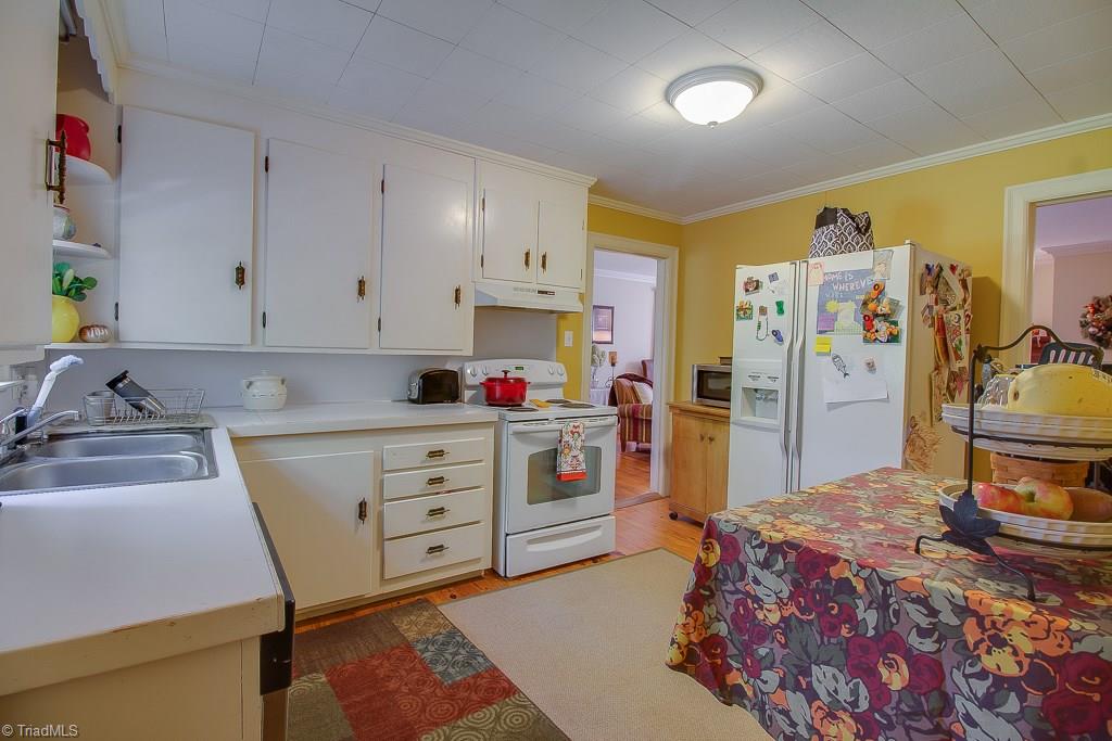 854 Chester Road Winston-Salem, NC 27104 - Photo 11 of 27 Gallery Image 11