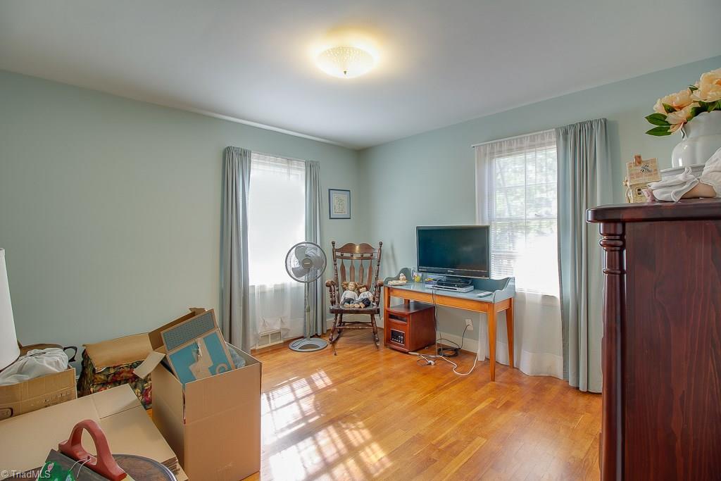 854 Chester Road Winston-Salem, NC 27104 - Photo 18 of 27 Gallery Image 18