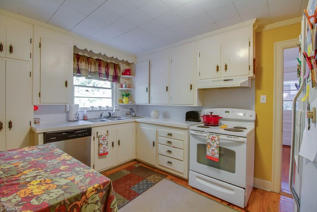 854 Chester Road Winston-Salem, NC 27104 - Photo 9 of 27 Gallery Image 9
