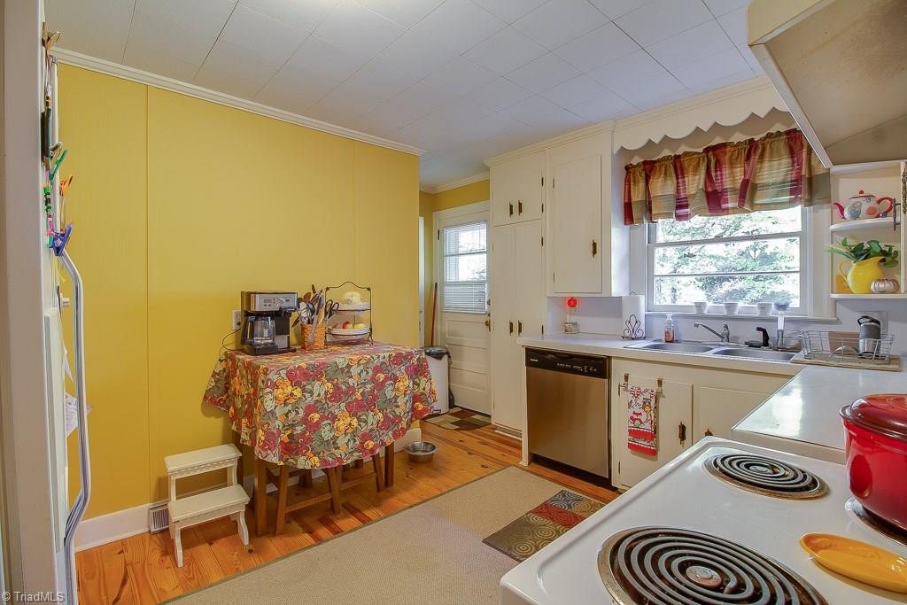 854 Chester Road Winston-Salem, NC 27104 - Photo 10 of 27 Gallery Image 10
