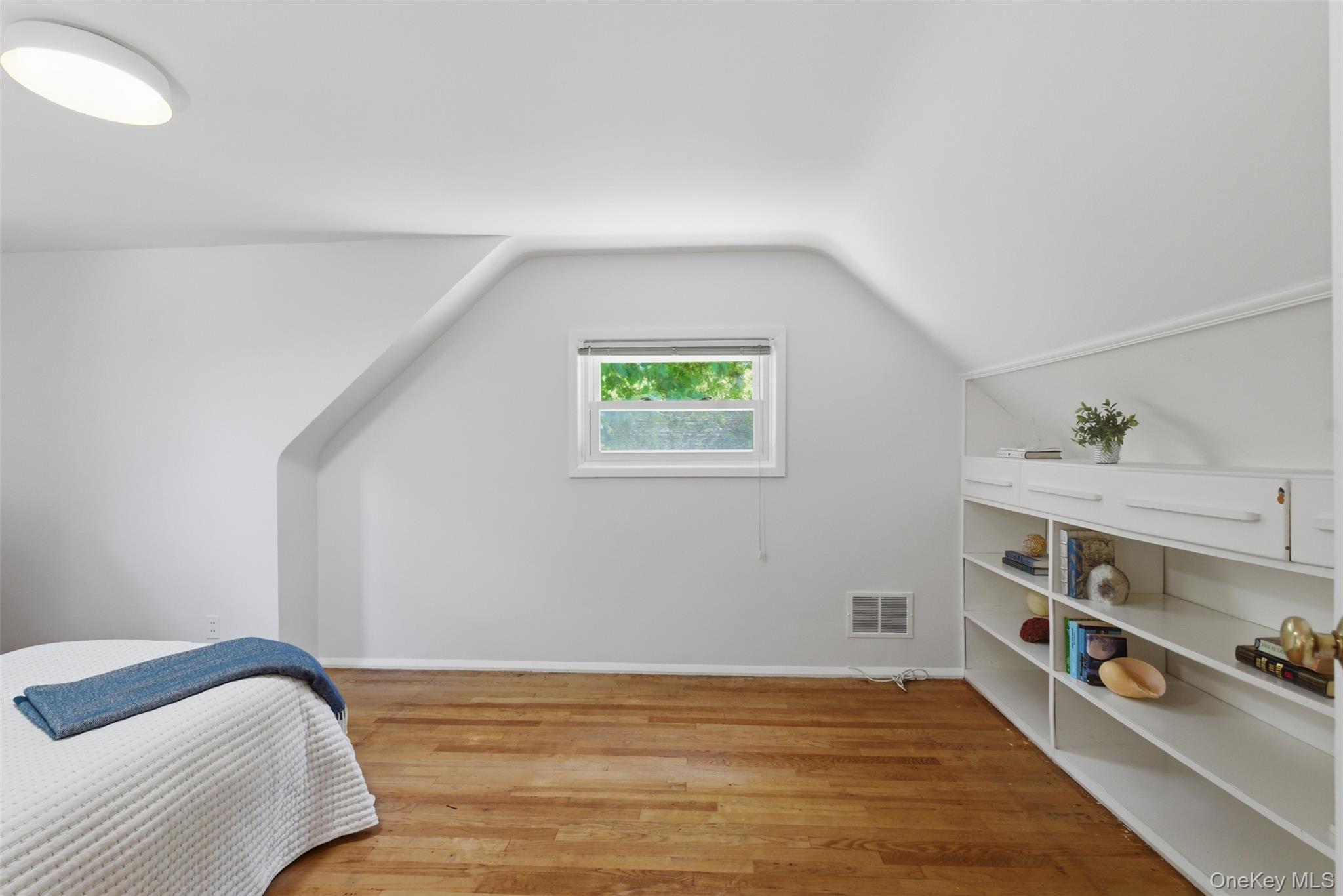 67 Old Country Road New Rochelle, NY 10804 - Photo 20 of 33