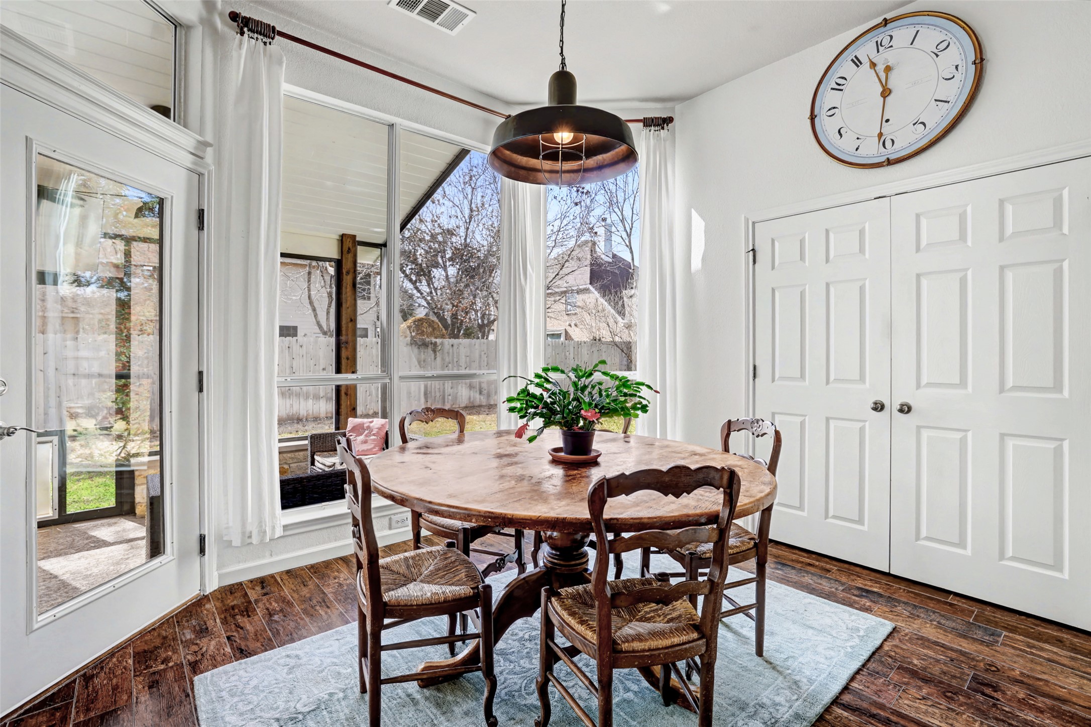 134 Fairwood Drive Georgetown, TX 78628 - Photo 11 of 39