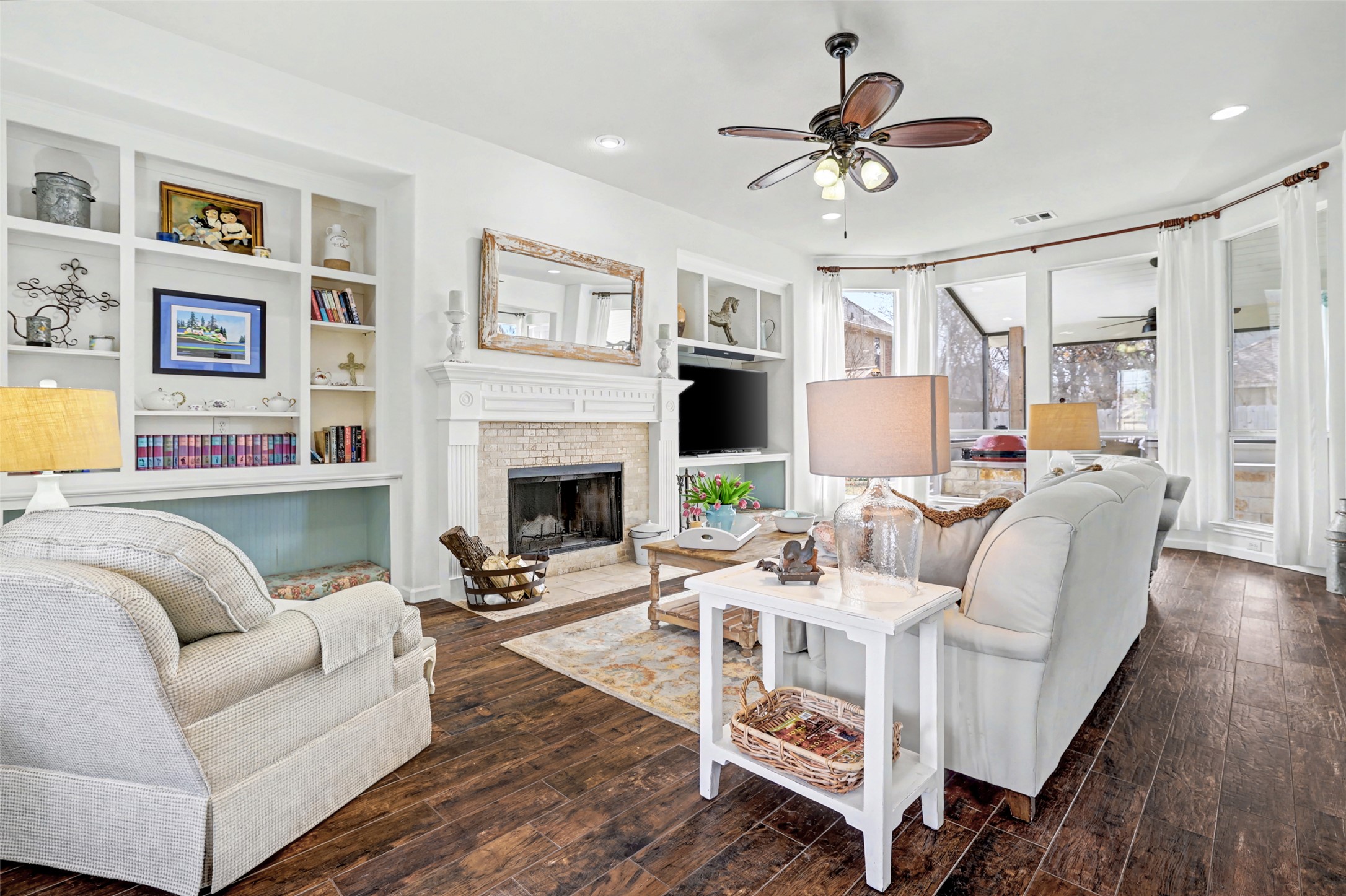 134 Fairwood Drive Georgetown, TX 78628 - Photo 7 of 39