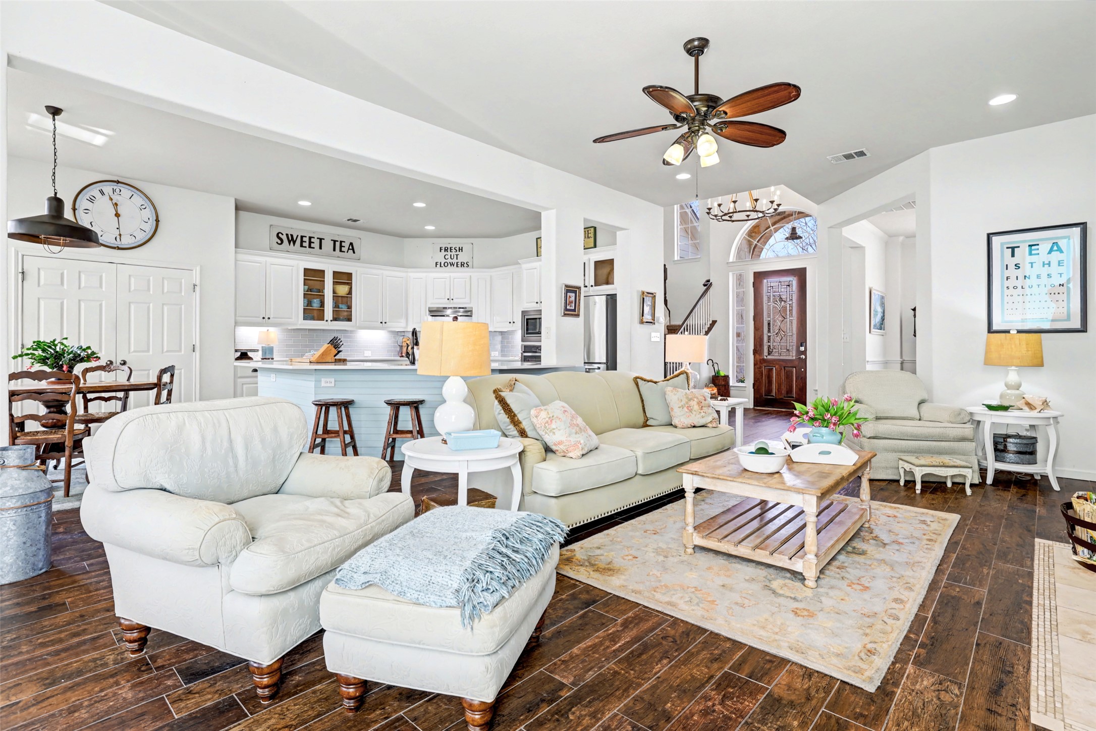 134 Fairwood Drive Georgetown, TX 78628 - Photo 9 of 39