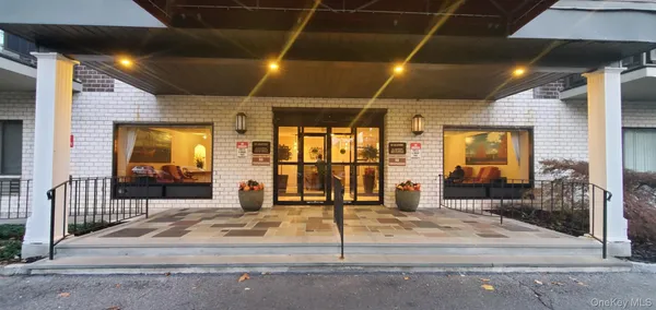 $189,000 | 160 Academy Street, Unit 3L, Poughkeepsie, NY 12601