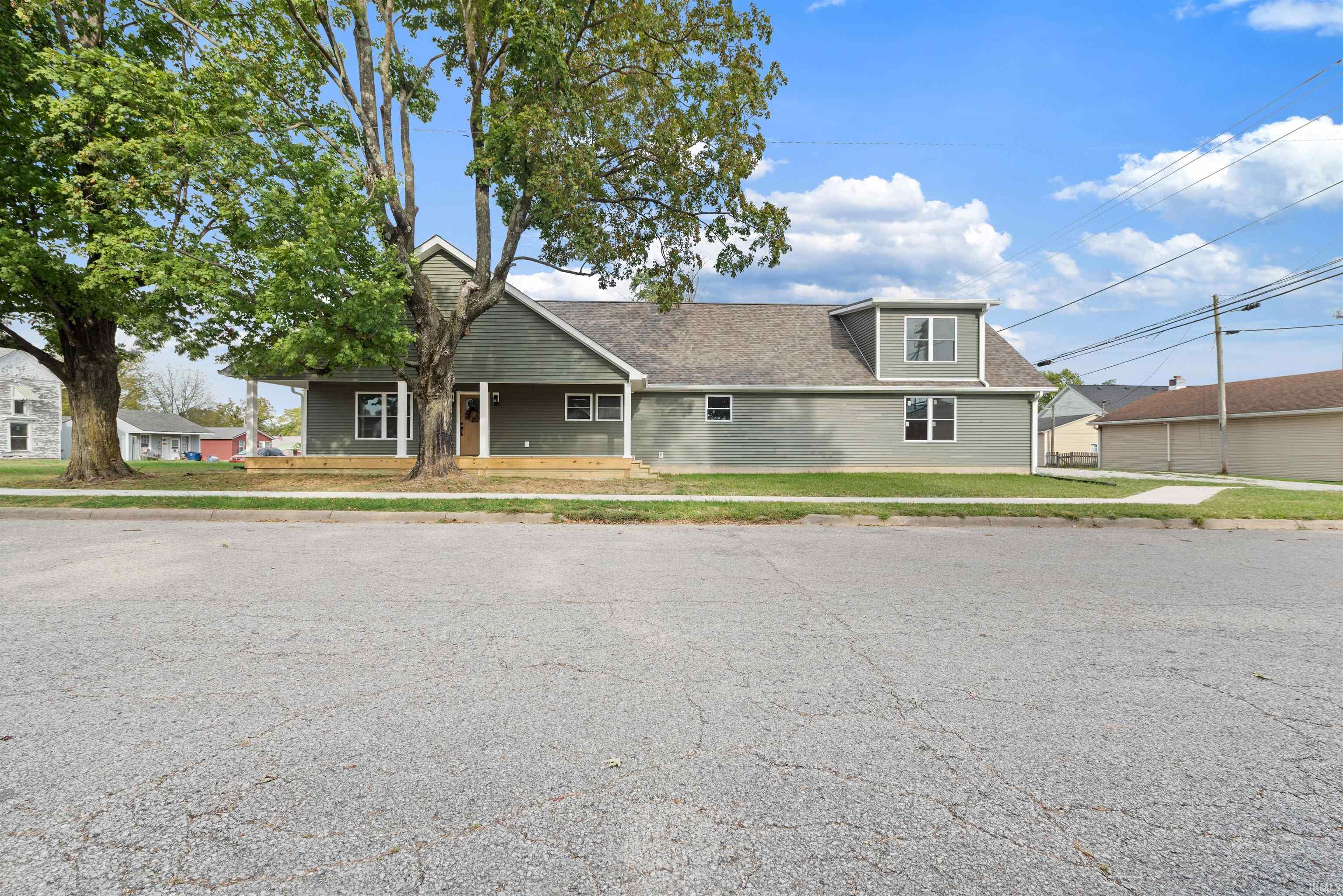 324 West Warren Street Mitchell, IN 47446 - Photo 1 of 39 Gallery Image 1