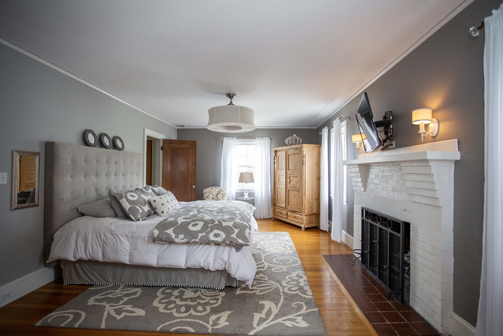 284 Main Street Wakefield, MA 01880 - Photo 20 of 42