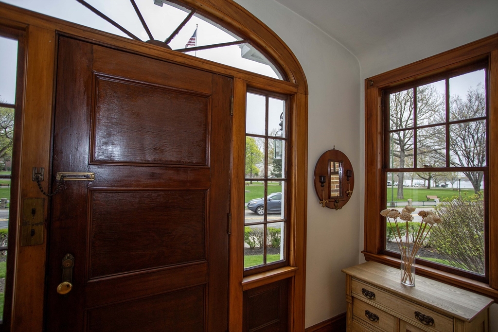 284 Main Street Wakefield, MA 01880 - Photo 2 of 42