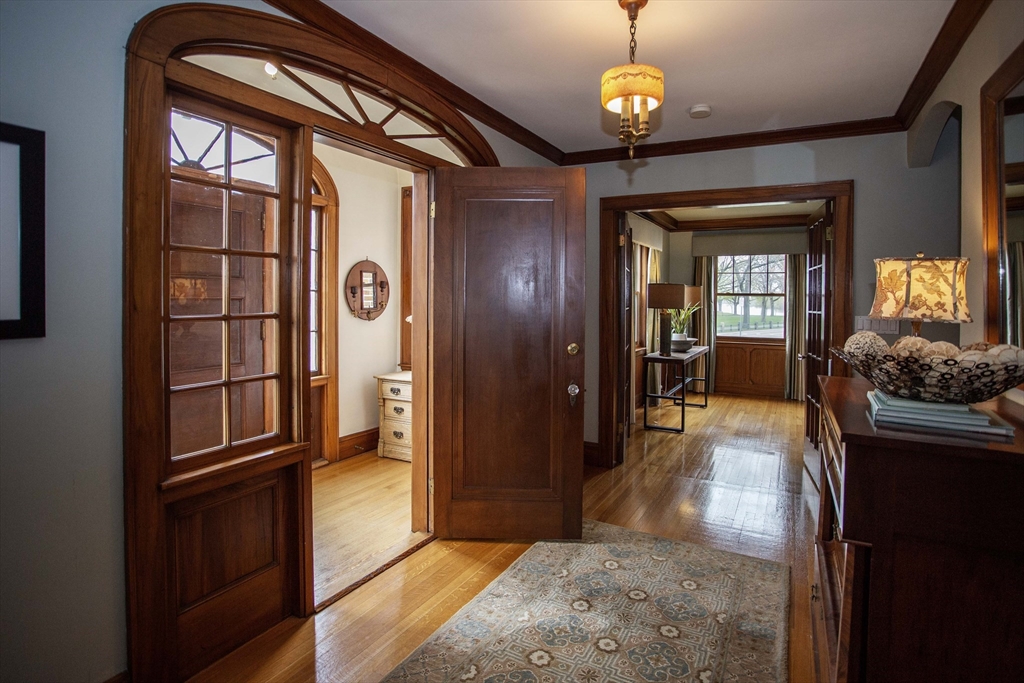 284 Main Street Wakefield, MA 01880 - Photo 3 of 42