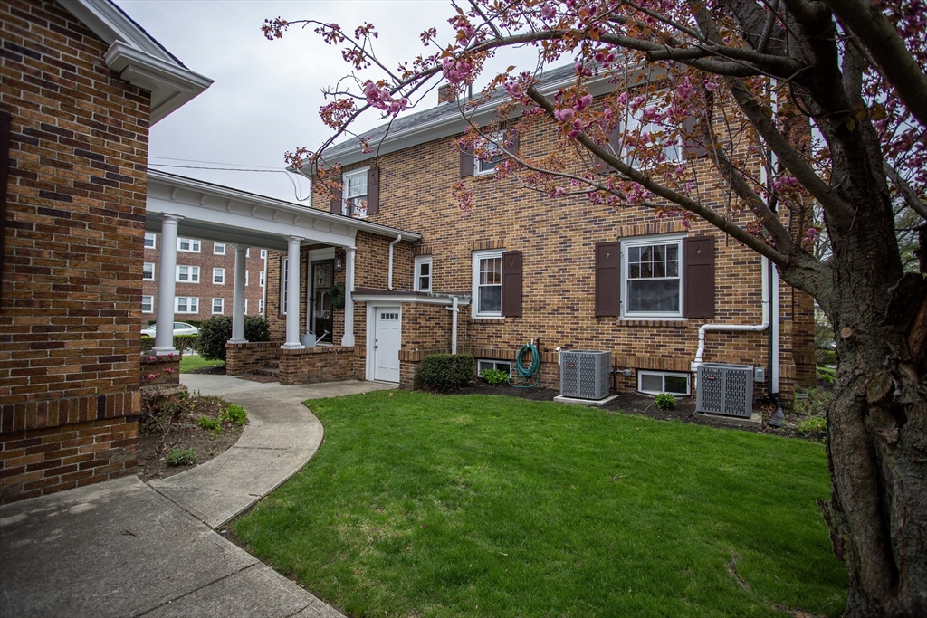 284 Main Street Wakefield, MA 01880 - Photo 41 of 42
