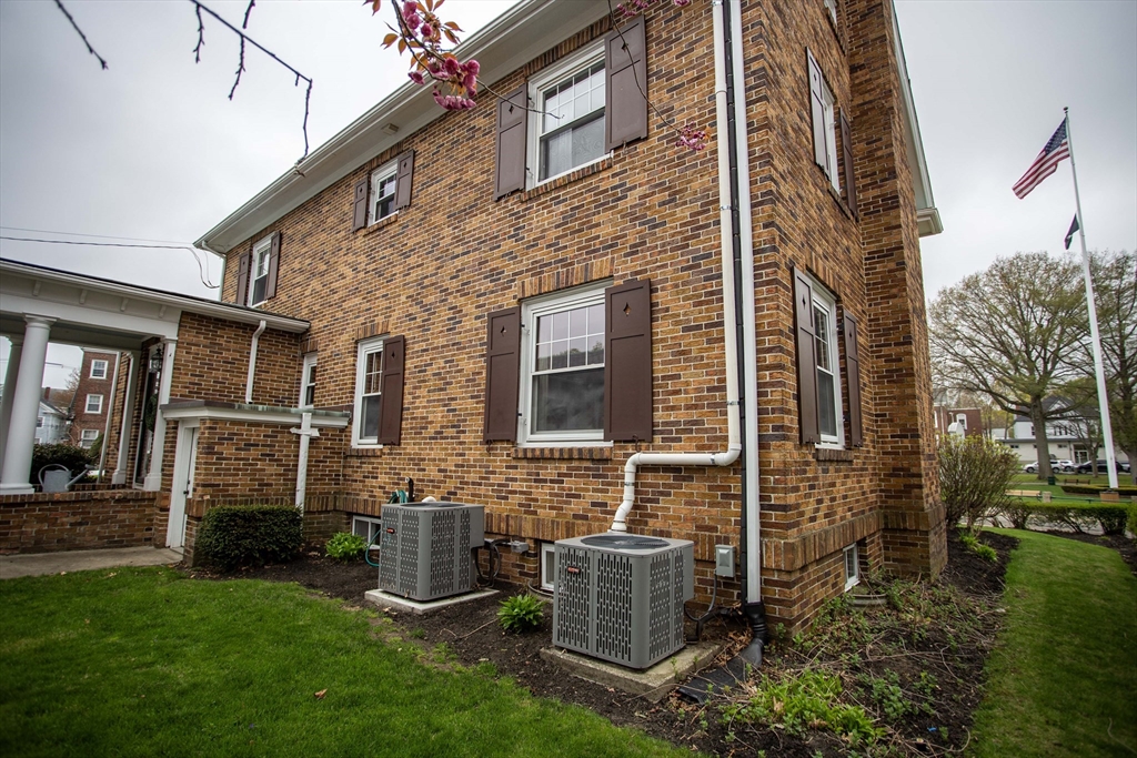 284 Main Street Wakefield, MA 01880 - Photo 42 of 42