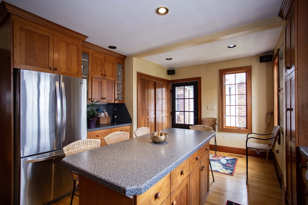 284 Main Street Wakefield, MA 01880 - Photo 7 of 42
