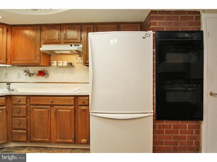 1717 Lawrence Road Havertown, PA 19083 - Photo 11 of 21 Kitchen