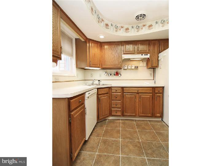 1717 Lawrence Road Havertown, PA 19083 - Photo 8 of 21 Kitchen