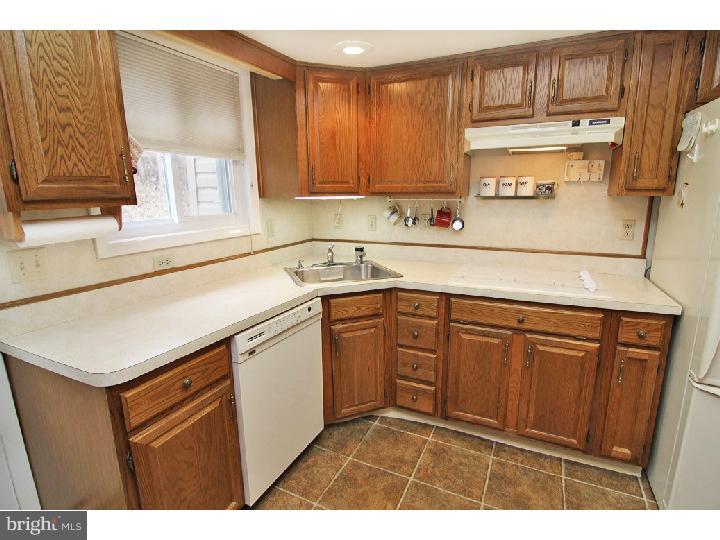 1717 Lawrence Road Havertown, PA 19083 - Photo 9 of 21 Kitchen