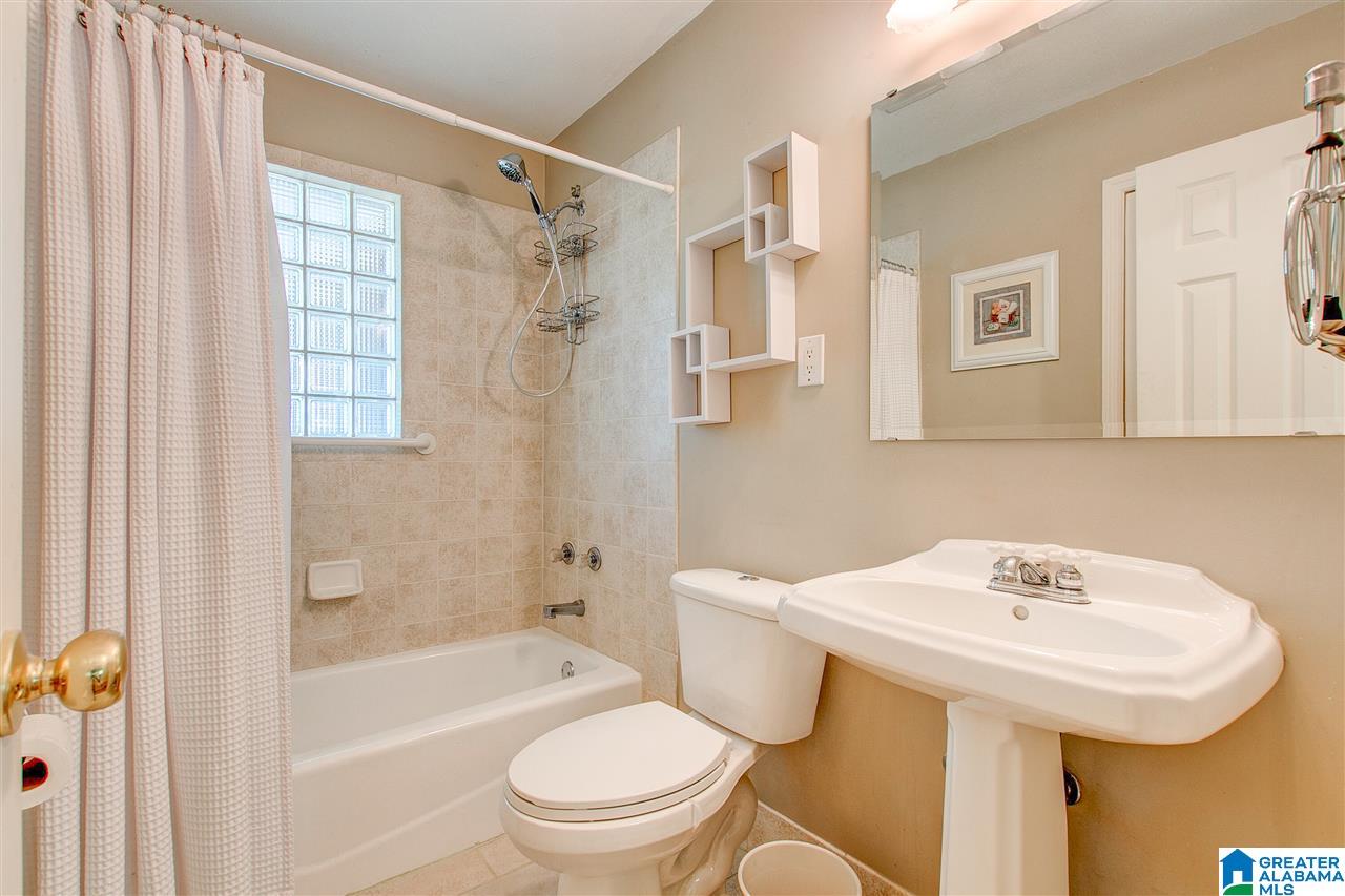 6122 Red Hollow Road Birmingham, AL 35215 - Photo 9 of 28