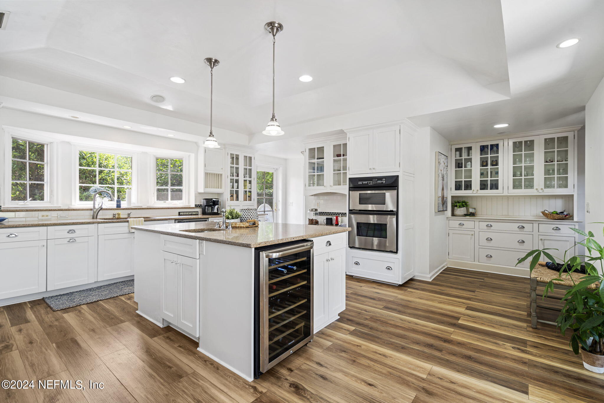 2405 Laurel Road Jacksonville, FL 32207 - Photo 11 of 25 kitchen