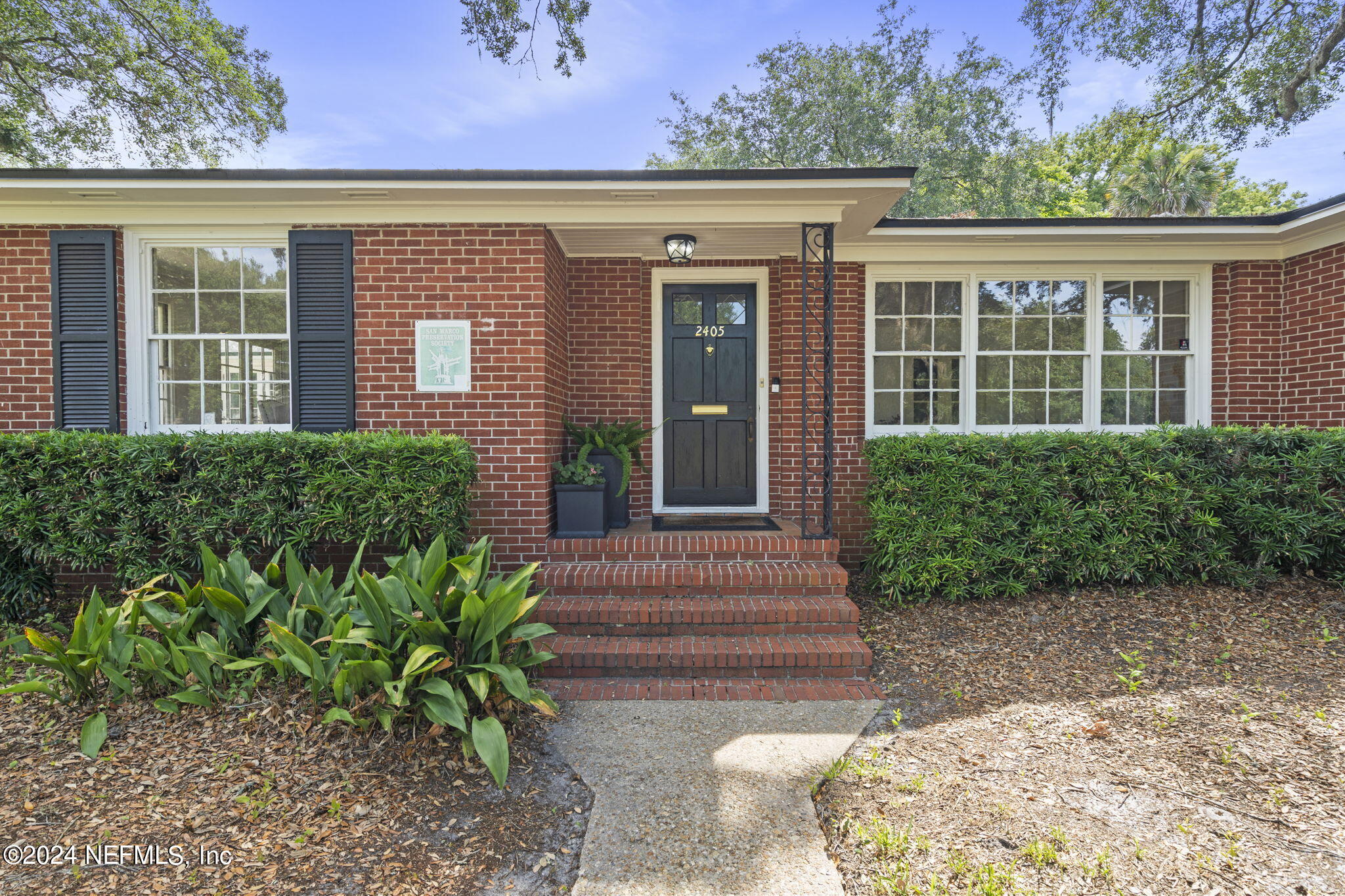2405 Laurel Road Jacksonville, FL 32207 - Photo 3 of 25 front door