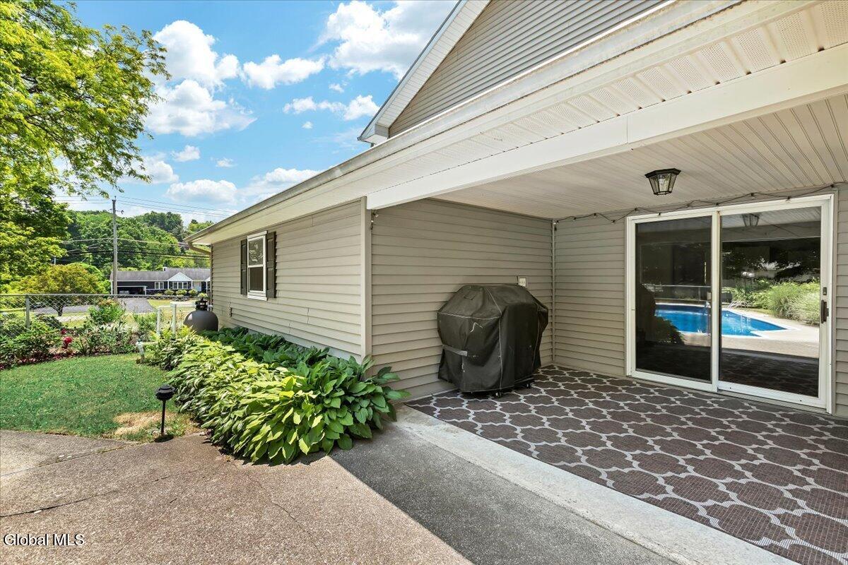 1056 Spring Avenue Brunswick, NY 12180 - Photo 35 of 44 41-1056 Spring Ave-45