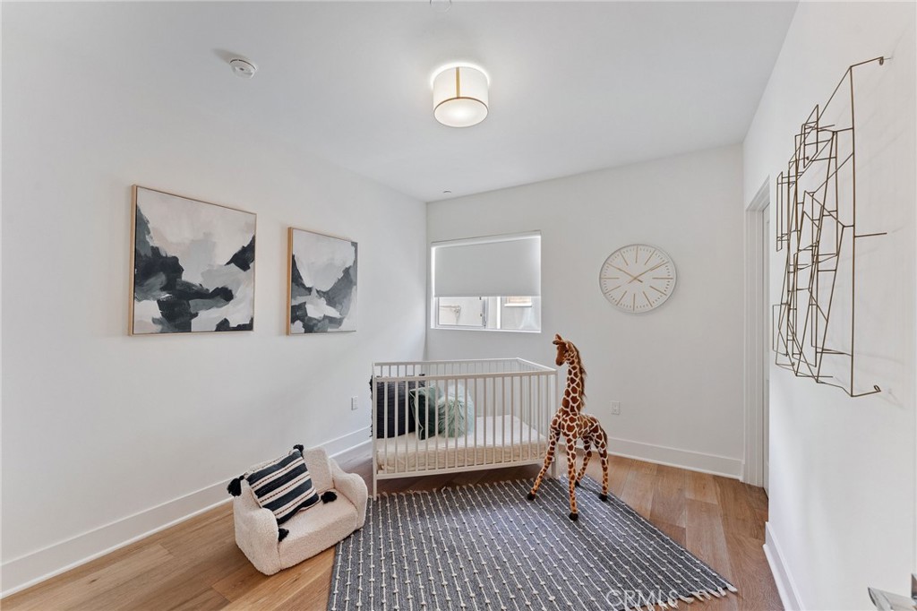 118 North Kings Road, Unit 201 Los Angeles, CA 90048 - Photo 22 of 38