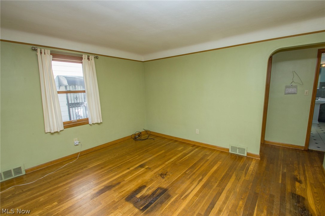 17702 Libby Road Maple Heights, OH 44137 - Photo 6 of 33