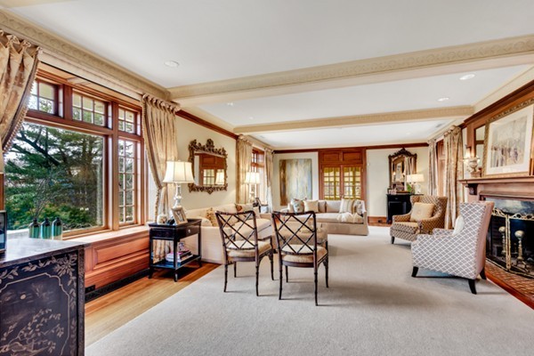 16 McCall Road Winchester, MA 01890 - Photo 4 of 25