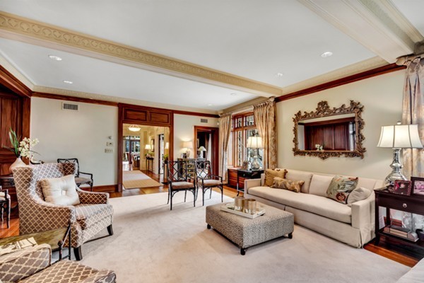 16 McCall Road Winchester, MA 01890 - Photo 8 of 25