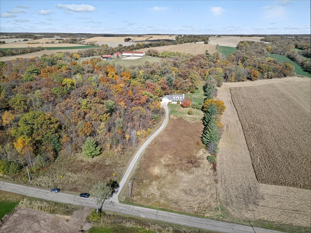 W4514 Argue Road New Glarus, WI 53574 - Photo 6 of 64