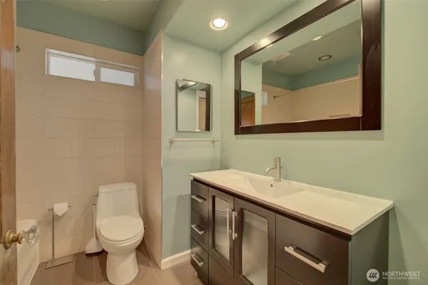 $5,200 | 357 29th Avenue, Seattle, WA 98122