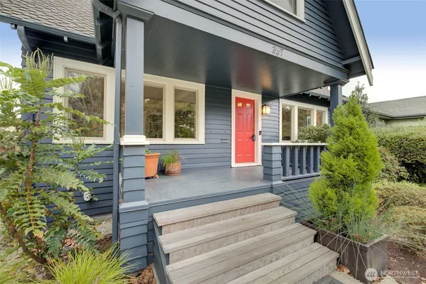 $5,200 | 357 29th Avenue, Seattle, WA 98122
