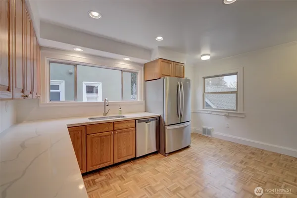 $5,200 | 357 29th Avenue, Seattle, WA 98122