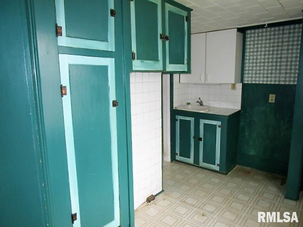 619 West Pine Street Chillicothe, IL 61523 - Photo 9 of 15