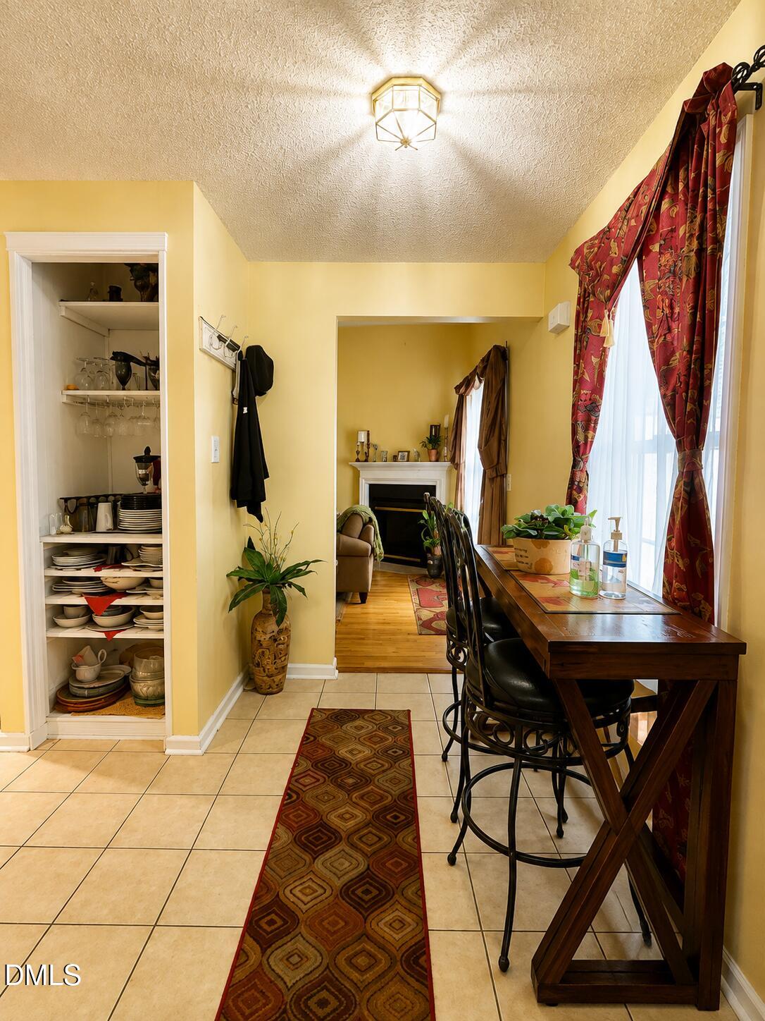 8129 Wesley Farm Drive Raleigh, NC 27616 - Photo 5 of 25 Foyer