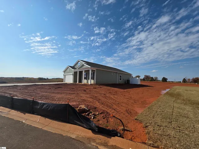 $304,000 | 410 Dodger Avenue, Chesnee, SC 29323