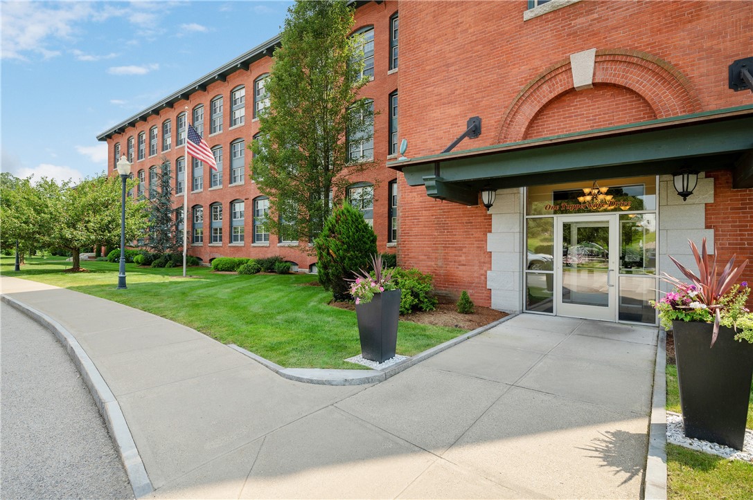 1 Tupperware Drive, Unit 231 North Smithfield, RI 02896 - Photo 43 of 44