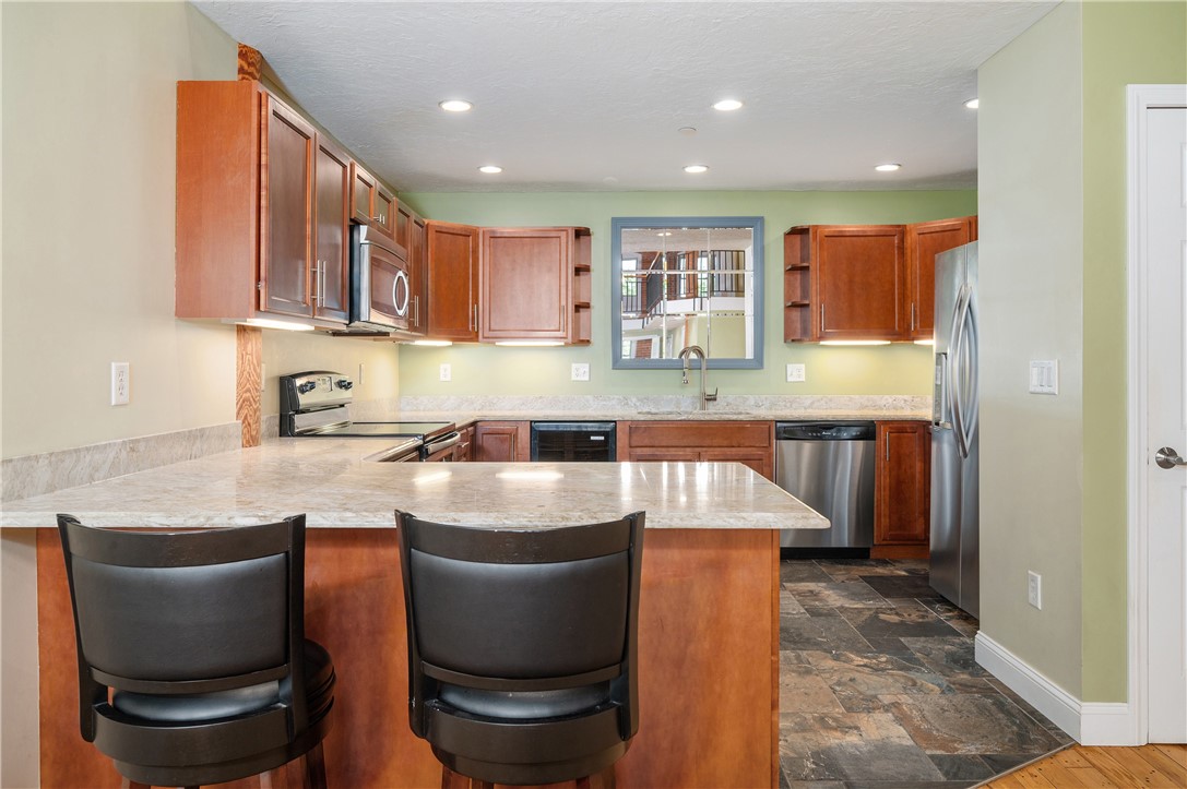 1 Tupperware Drive, Unit 231 North Smithfield, RI 02896 - Photo 7 of 44