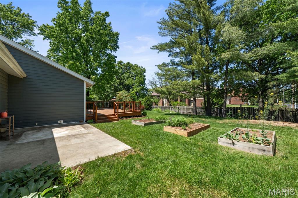 1437 Sunnytree Lane Ballwin, MO 63021 - Photo 34 of 41