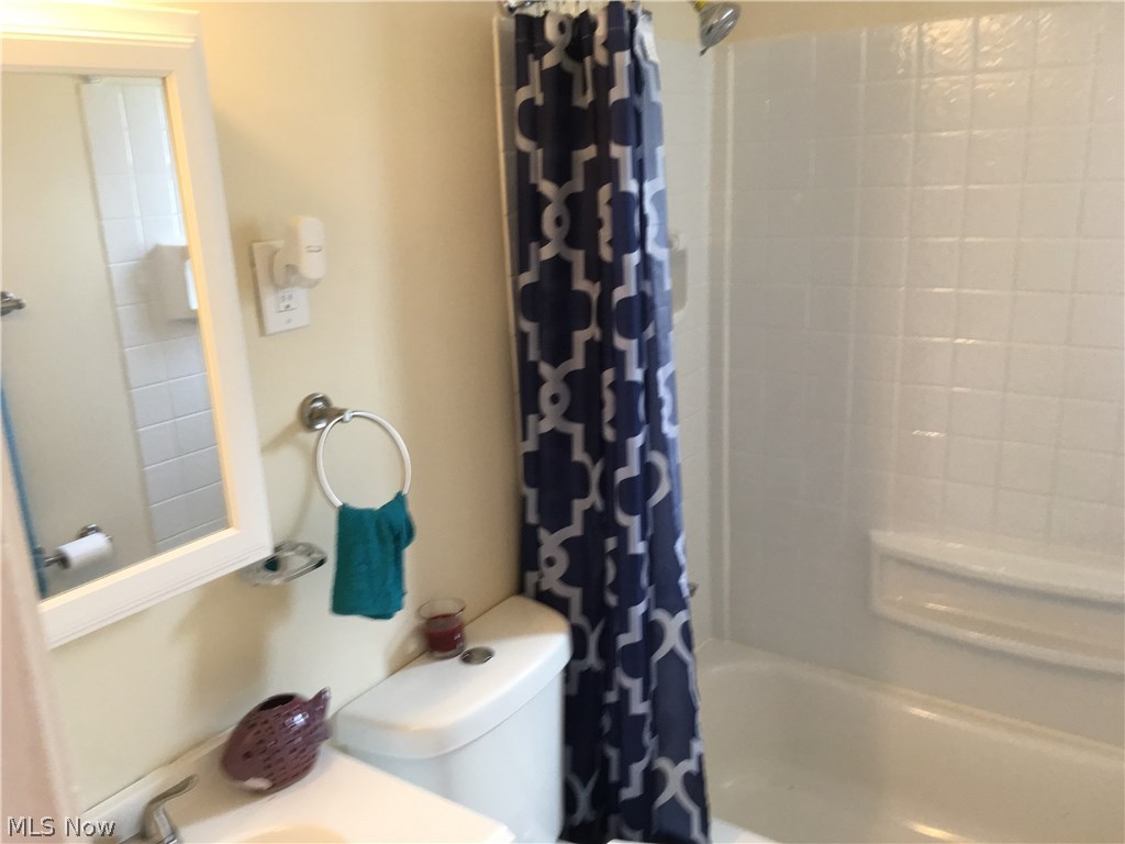 4307 Roadoan Road Brooklyn, OH 44144 - Photo 5 of 20 Main Bathroom. All new fixtures tub & tub surround